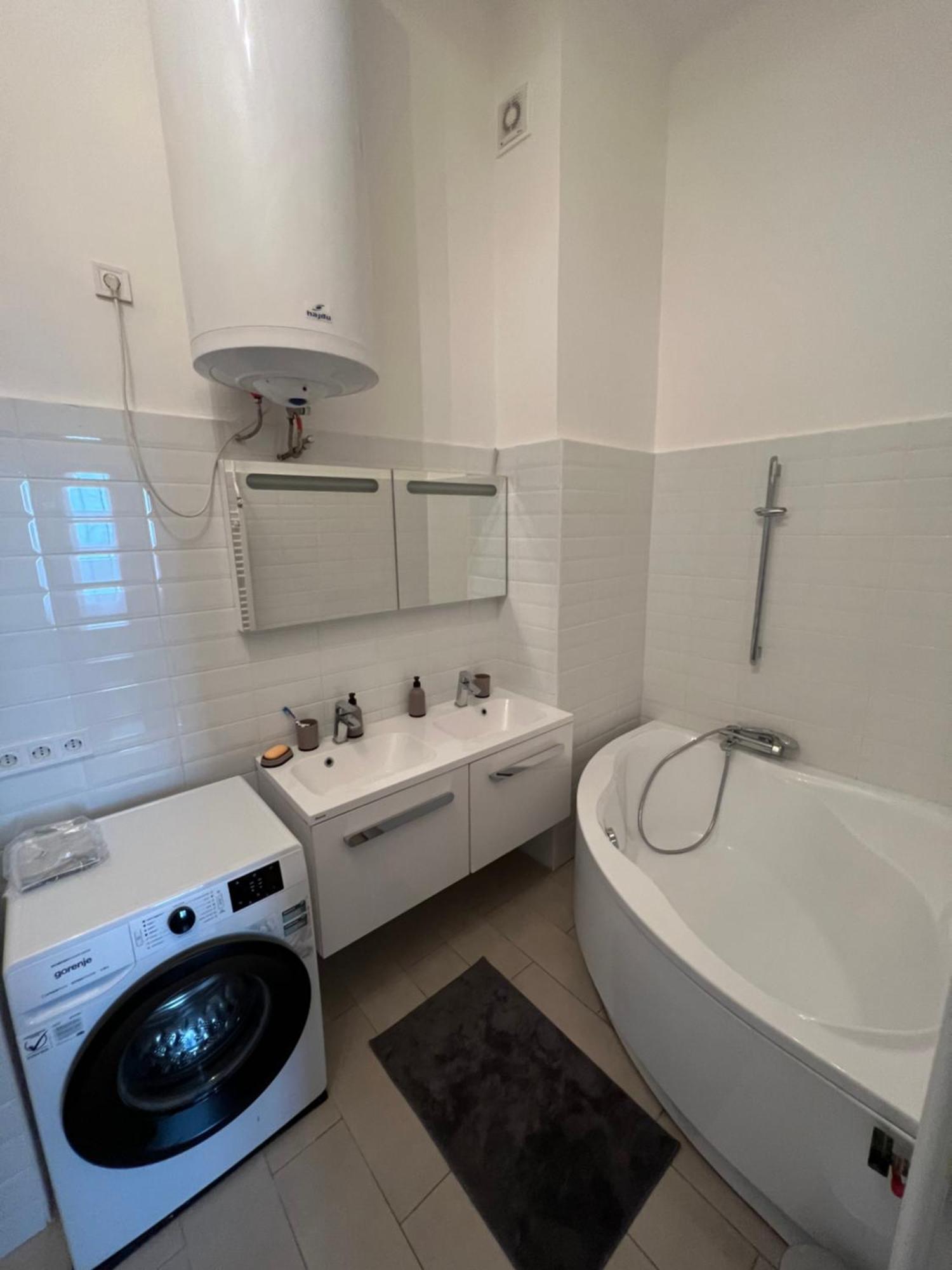 Azure King Residence In The Heart Of בודפשט מראה חיצוני תמונה